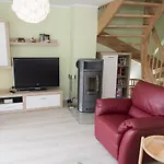 Ferienhaus Regenbogen F401 mit Kamin, Terrasse, Garten