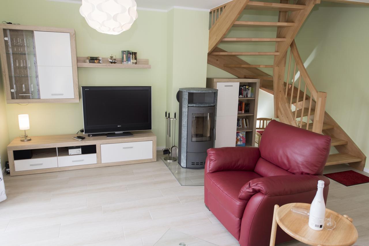 Ferienhaus Regenbogen F401 Mit Kamin, Terrasse, Garten